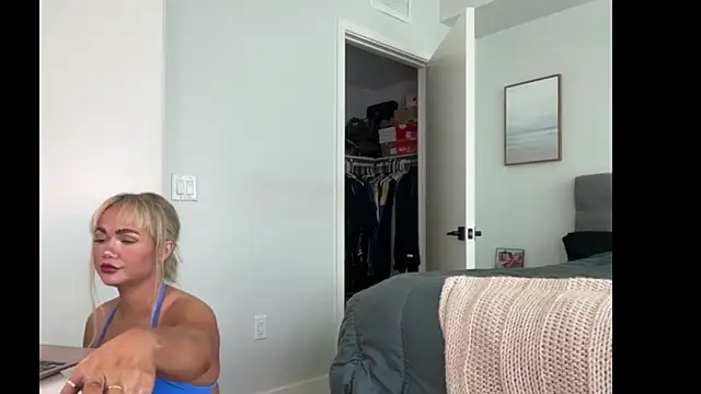 ElenaErickson online show from April 8, 8:54 pm