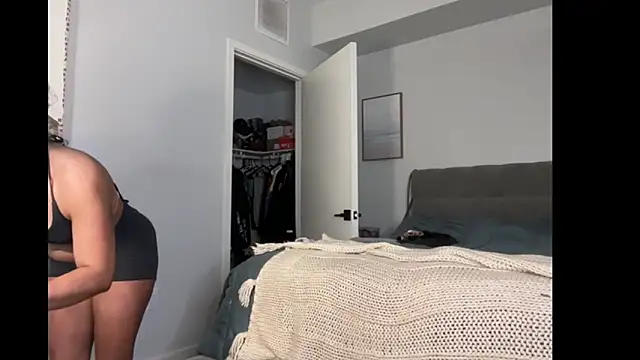 ElenaErickson online show from December 22, 3:06 am