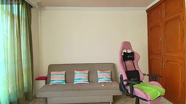 lili jade222 online show from January 17, 3:48 pm