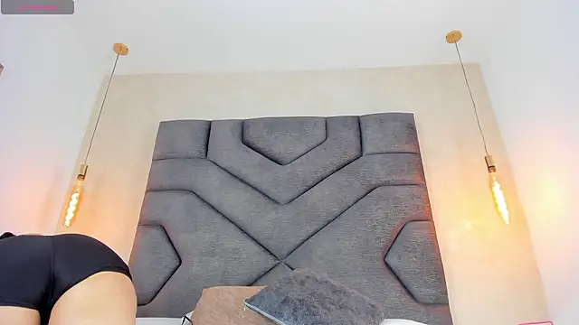 Liinda Saenz online show from March 19, 11:32 am