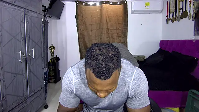 MedellinBlackx online show from October 23, 5:33 pm