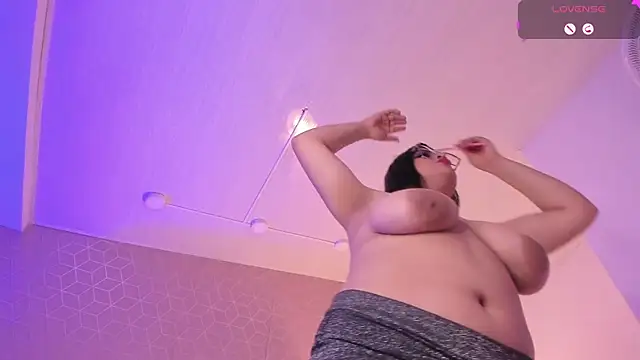 Emilyboobss online show from March 6, 6:52 am