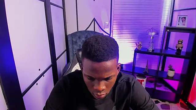 Snapshot of JacksonMuller_ chatting on October 21, 1:32 pm JacksonMuller online show from October 21, 1:32 pm