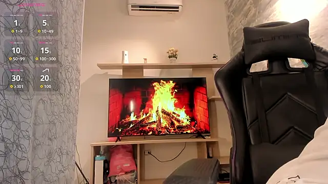 JacksonMuller  online show from March 18, 1:24 pm