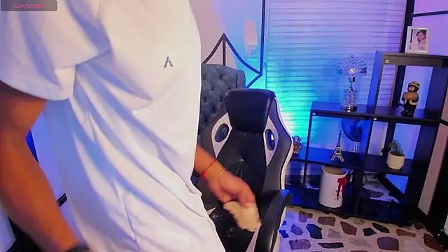 JacksonMuller  online show from November 6, 1:59 pm