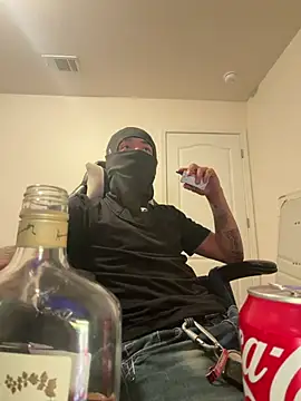 Snapshot of jmoney232303 chatting on March 19, 3:17 am jmoney232303 online show from March 19, 3:17 am