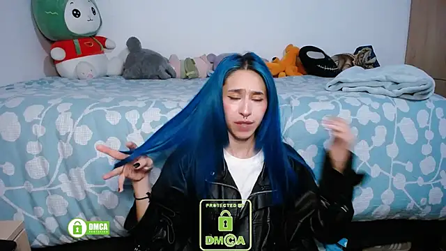 Snapshot of dakota_senju chatting on December 17, 3:39 am dakota senju online show from December 17, 3:39 am