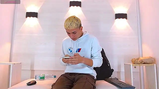 jeic 18 online show from October 11, 1:01 pm