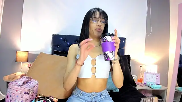 valentinabaez online show from September 9, 1:31 pm