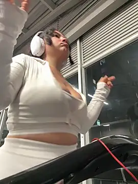 Nathcurly  online show from April 6, 1:34 am