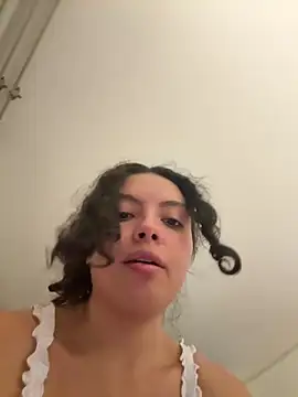 Nathcurly  online show from April 5, 2:29 am