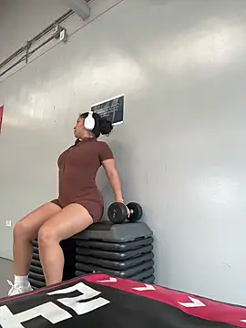 Nathcurly  online show from April 14, 8:03 pm