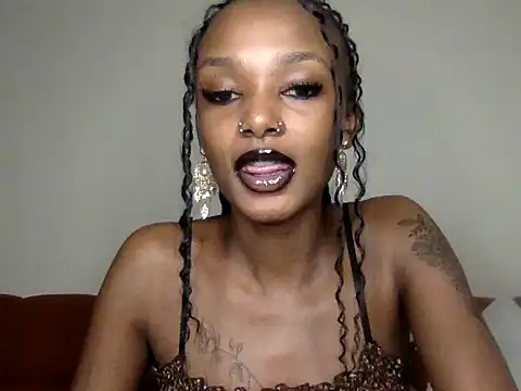 mavelous mia online show from June 9, 3:29 am