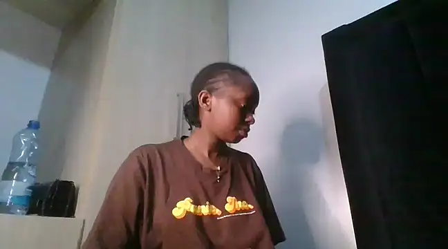 Snapshot of Sexy_barb2 chatting on February 28, 5:37 pm Sexy barb2 online show from February 28, 5:37 pm