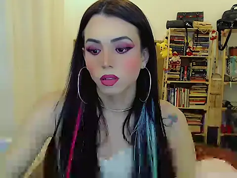 Snapshot of Sophie_Fantasys chatting on December 2, 12:33 am Sophie Fantasys online show from December 2, 12:33 am