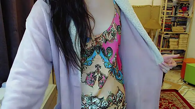 Sophie Fantasys online show from March 6, 1:33 am