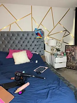 MakeMeCumAsia online show from April 15, 4:11 pm