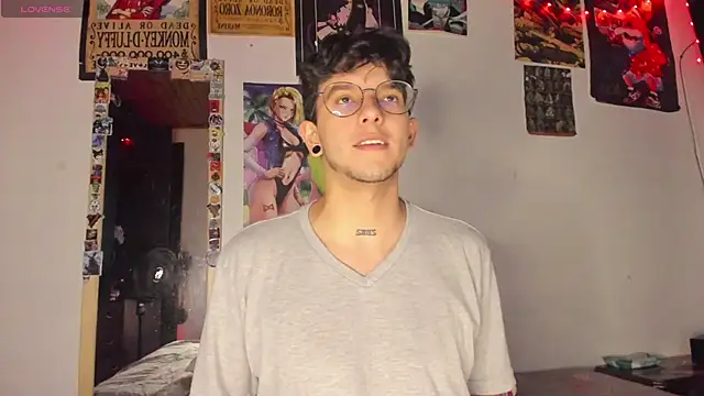 Snapshot of koddy_0 chatting on February 19, 3:36 am koddy 0 online show from February 19, 3:36 am