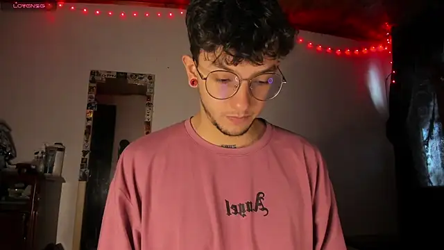 Snapshot of koddy_0 chatting on December 16, 2:32 pm koddy 0 online show from December 16, 2:32 pm