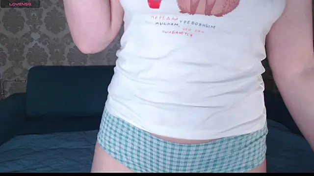 Louise Lavender online show from January 16, 4:07 am