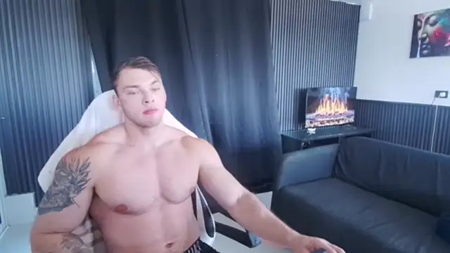 YourHotGreg online show from May 13, 8:05 pm