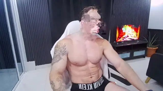 YourHotGreg online show from May 28, 3:47 am