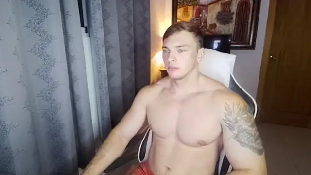 Snapshot of YourHotGreg chatting on November 4, 2:26 am YourHotGreg online show from November 4, 2:26 am