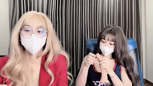 Mono-Stewardesss online show from March 20, 12:54 pm