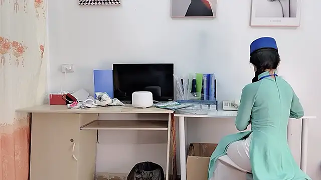 Mono-Stewardesss online show from February 3, 2:11 pm