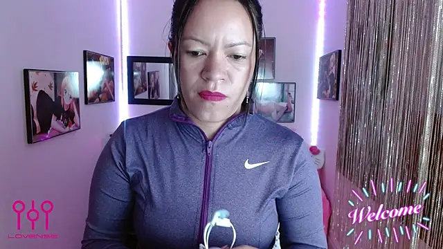 Cristal w online show from September 12, 1:00 pm