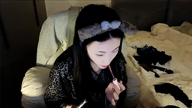 Snapshot of Jennie-007 chatting on December 16, 1:48 pm Jennie-007 online show from December 16, 1:48 pm