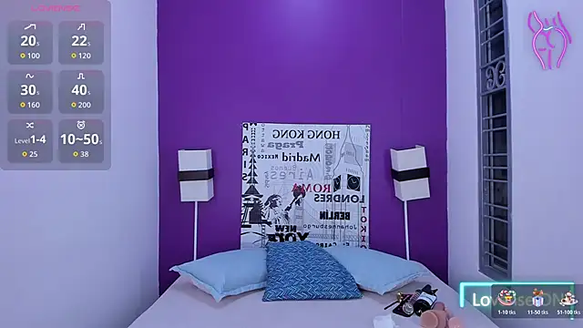 Lila Pinky online show from November 7, 1:15 pm