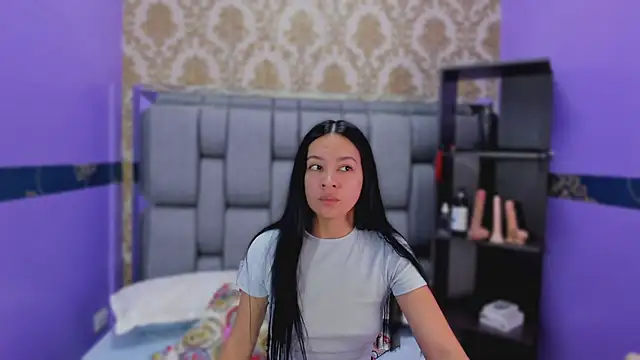 Lila Pinky online show from October 20, 12:17 pm