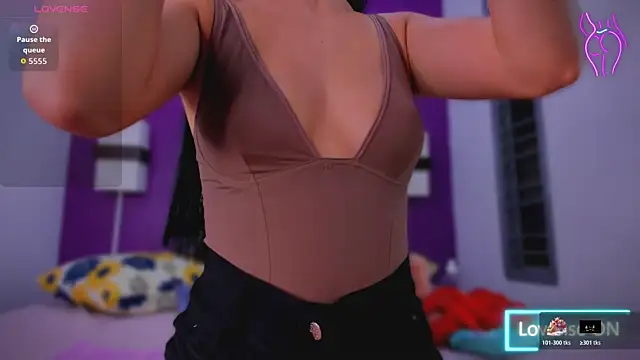 Lila Pinky online show from October 17, 1:02 pm