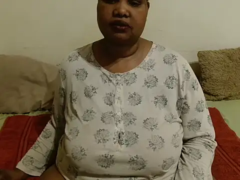 Snapshot of ThickSexyMelons chatting on September 28, 7:43 pm ThickSexyMelons online show from September 28, 7:43 pm