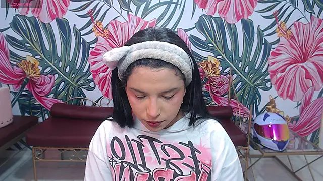 Small naughty  online show from May 5, 1:14 pm