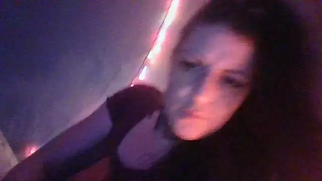 Snapshot of SmokingAcess chatting on December 7, 11:45 am SmokingAcess online show from December 7, 11:45 am