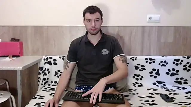 Snapshot of 28nick28 chatting on December 26, 10:59 am 28nick28 online show from December 26, 10:59 am