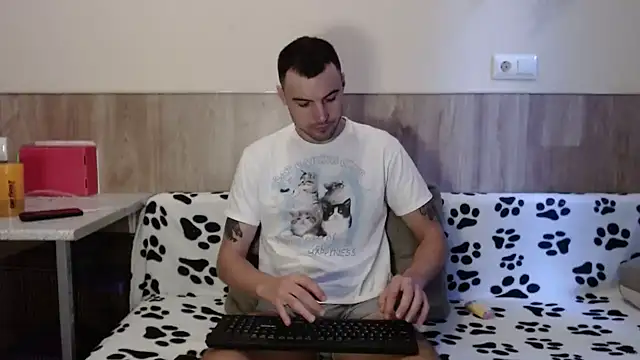 Snapshot of 28nick28 chatting on January 20, 10:51 am 28nick28 online show from January 20, 10:51 am