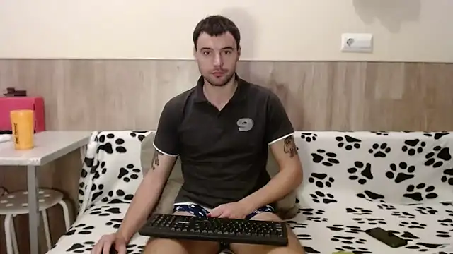 Snapshot of 28nick28 chatting on December 25, 1:19 pm 28nick28 online show from December 25, 1:19 pm