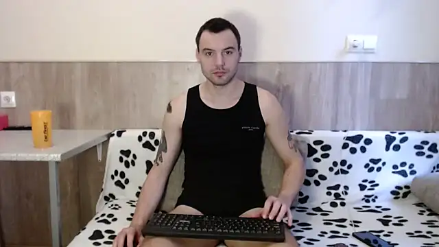 Snapshot of 28nick28 chatting on February 14, 10:49 am 28nick28 online show from February 14, 10:49 am