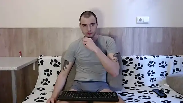 Snapshot of 28nick28 chatting on March 21, 12:06 pm 28nick28 online show from March 21, 12:06 pm