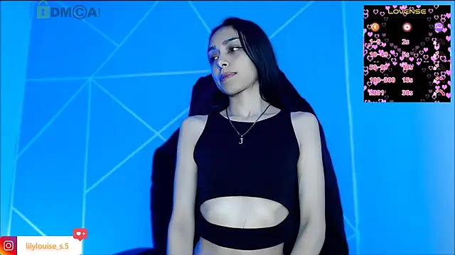 lilylouisee online show from May 24, 2:11 am