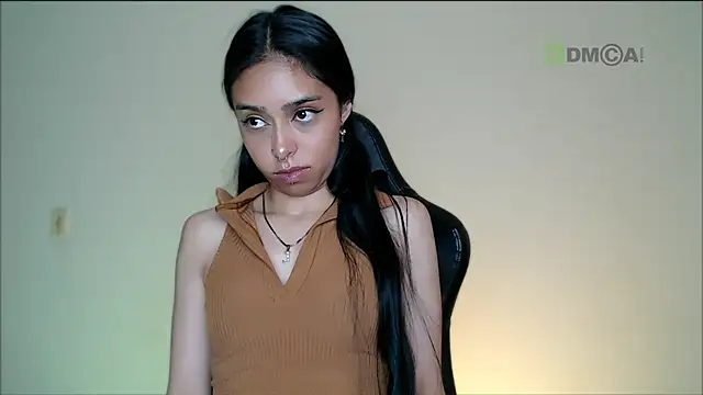 lilylouisee online show from February 7, 9:26 pm