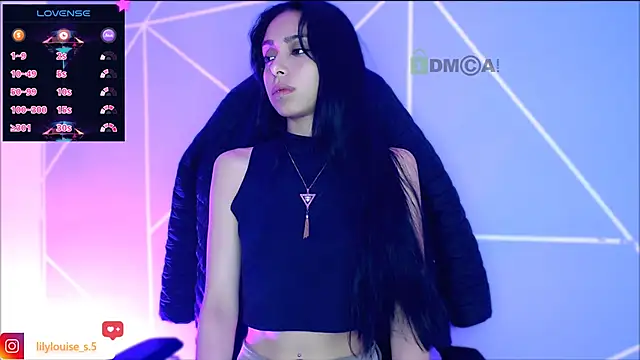 lilylouisee online show from February 10, 5:45 pm