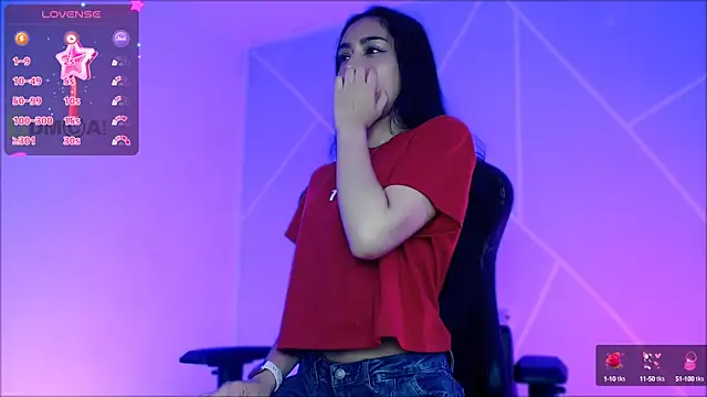 lilylouisee online show from March 21, 1:23 pm