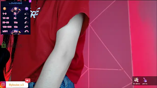 lilylouisee online show from November 16, 10:24 pm