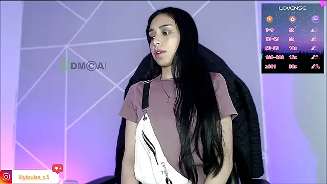 lilylouisee online show from March 25, 5:34 pm