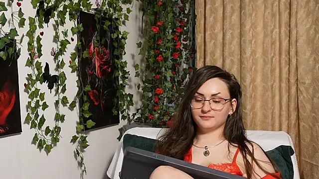 Snapshot of NaughtYHomemadE chatting on September 26, 12:01 pm NaughtYHomemadE online show from September 26, 12:01 pm