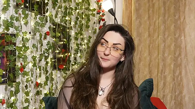 NaughtYHomemadE online show from March 26, 11:41 am